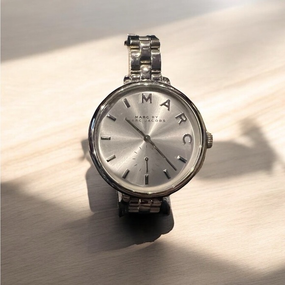 Marc Jacobs Accessories - Marc Jacobs Women's Silver Dial Stainless Steel Quartz Watch